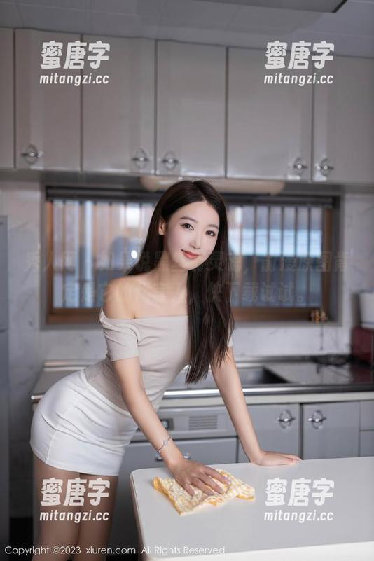 秀人网-俞漫 秀人网 - 如果说黑丝有灵魂,俞漫原图肯定是它的代言人,快下载试试。