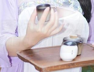 秀人网 – 美食不见了？快来周琰琳LIN的厨娘图包寻找隐藏的美味！