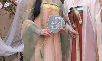 秀人网 – 夏日里的安然maleah图集——她居然能把无聊的夏天拍得那么值得一看