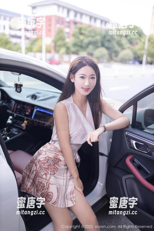 秀人网-尤妮丝Egg 秀人网 - “这些精选牛仔裤搭配,尤妮丝Egg你真是拿捏得肺腑。”“