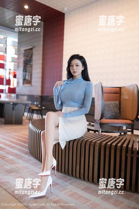 秀人网-林文文 秀人网 - 说好的定制写真呢?林文文的每一张都在暗示“我是女神”吗!