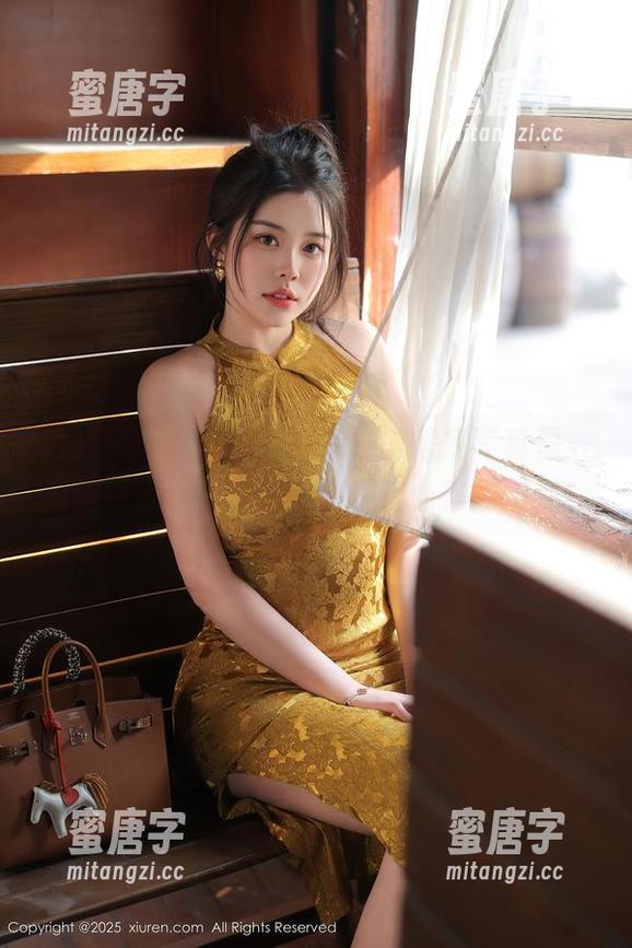 秀人网-猫咪巨臀妹妹 秀人网 - 在猫咪巨臀妹妹的居家写真里,原图曝光:懒与美的完美结合等你围观!