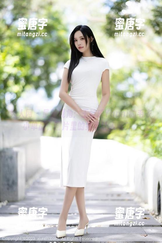 秀人网-王馨瑶Yanni 秀人网 - 最新视角:王馨瑶Yanni的毛衣小单品,图片里的细节让人意外。