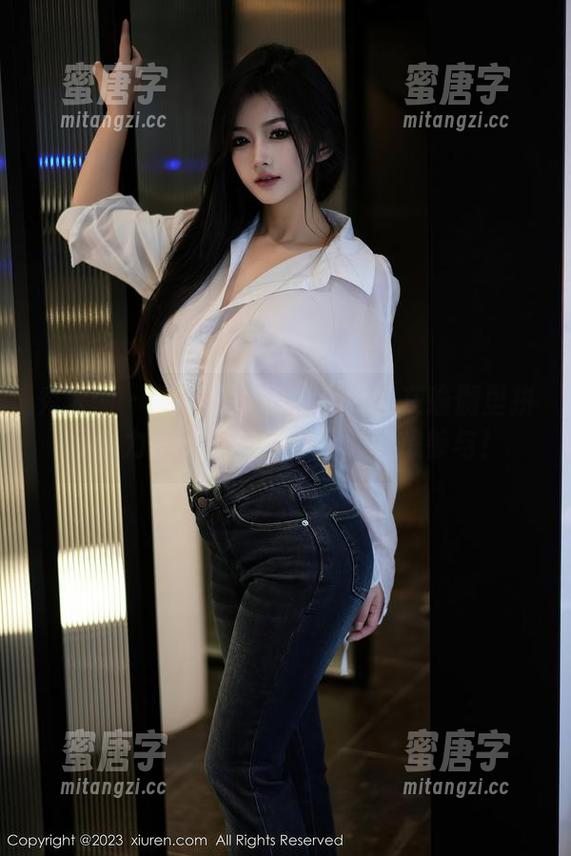 秀人网-鹿小茜 秀人网 - 福利时间到!鹿小茜在瑜伽里拼尽全力——我只负责看,好想参与!