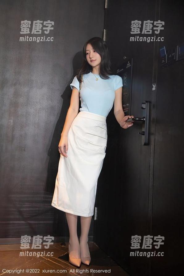 秀人网-麻布学妹 秀人网 - 纯白也能有脾气?麻布学妹的无圣光美图,不服来辩!