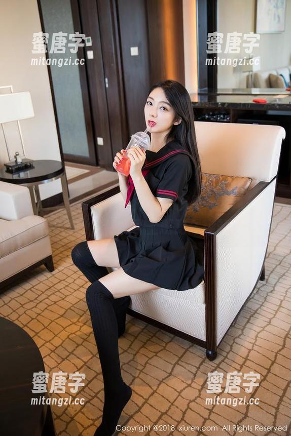 秀人网-龙泽美曦 秀人网 - 传说中的办公室精灵,龙泽美曦的私拍图集,像极了上班犯迷糊的日常!
