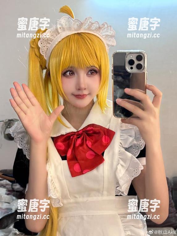 秋山AkI 每次刷新秋山AkI的泳装作品,原图就像我人生的信仰。