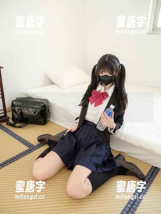 紧急企划-一只喵喵梓 紧急企划 - 一只喵喵梓的内心独白:丝袜私定合集,暗藏玄机