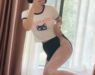 微密圈 – 胜利的小生活说：这不是女友写真，是我对生活的自定义！哈哈！