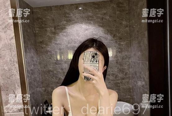 脸红Dearie 微密圈 - 脸红Dearie老师的无圣光秘籍:学妹之间的甜蜜日常!