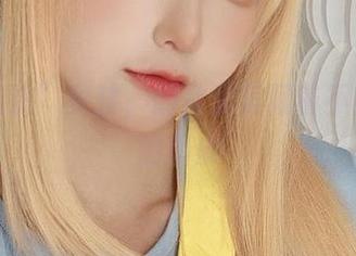 “蠢沫沫”女孩，照片里竟藏着不为人知的俏皮
