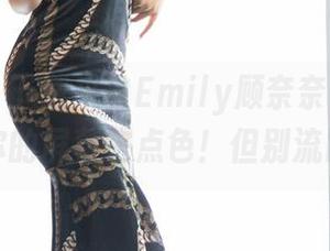 语画界 – 下载来自Emily顾奈奈酱的夏日，给你的屏幕来点色！但别流口水哦