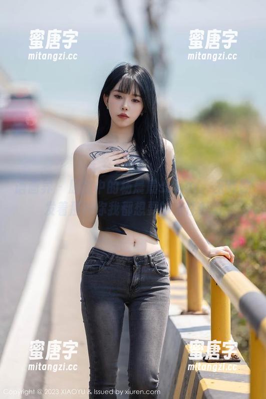 语画界-杨晨晨sugar 语画界 - 原图中的杨晨晨sugar,玉背散发着那种你我都想要的随性魅力