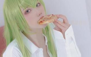 宫本武藏女仆的原图，起司块wii的撩人小细节让我都想说‘等你长大’，资源真不错！