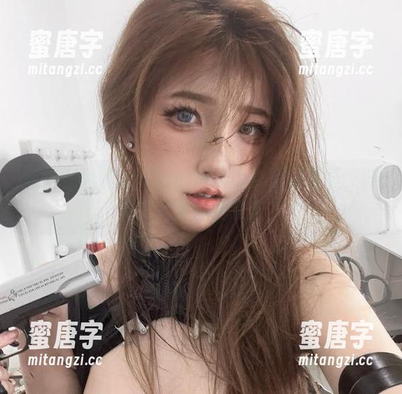 阿薰kaOri 迷失在阿薰kaOri的清晨少女定制写真,时间在这里静止了嘛?