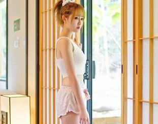 青豆客 – 套图里的欧尼anne美腿，高清得像画里的感觉