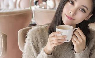 青豆客 – 美呀，学妹赵伊彤的高清照片让我脑补了一整集